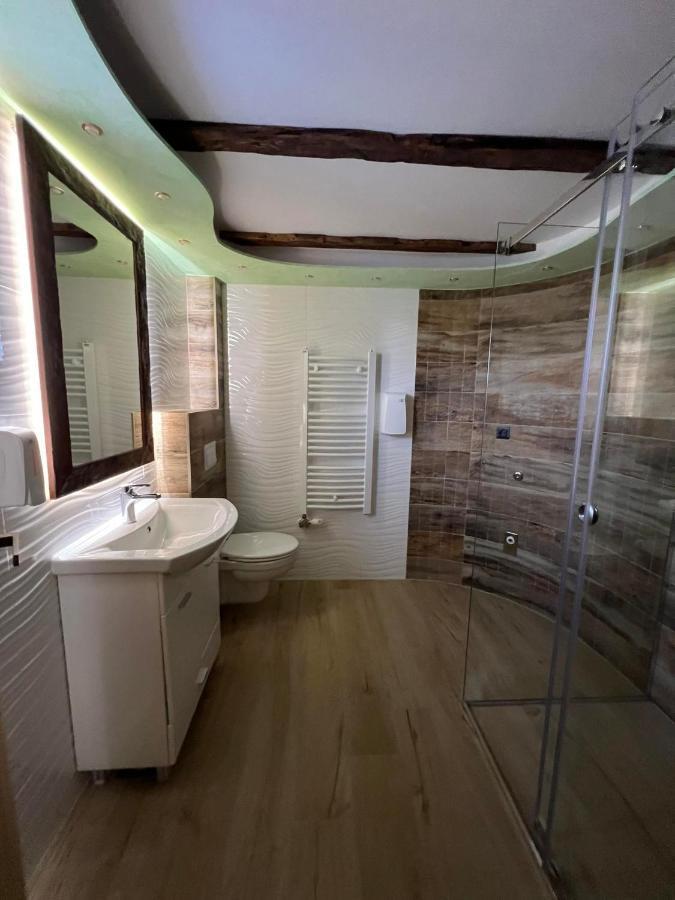 Motel Pizzeria Actros Nova Topola Dış mekan fotoğraf
